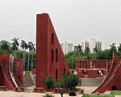 The basic sundial was modified to make the Samrat Yantra which is used to determine various factors relating to heavenly bodies like declination angle